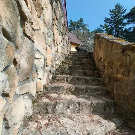 ゲストハウス Na Pasekach U Lesa Radost
